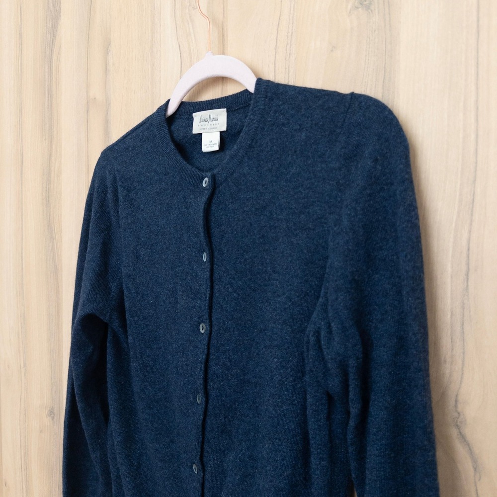 Vintage Neiman Marcus Womens Cashmere Wool Cardigan M Navy Scotland Quiet Luxury - Picture 4 of 7
